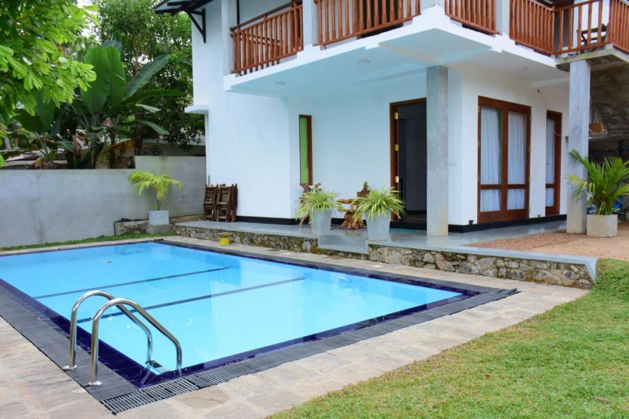 Blue Water Hikkaduwa Vila Exterior foto